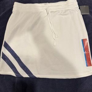 Grayson/threads white skirt with navy blue stripes size large